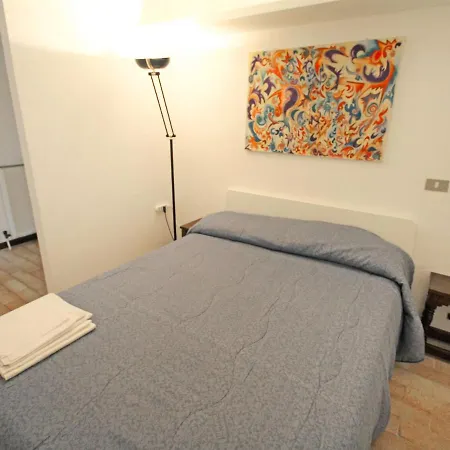 Appartamento Locazione Turistica Hermitage-5 Porto Valtravaglia